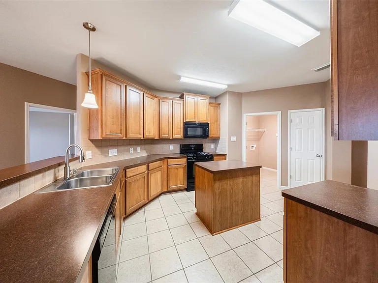 6007 Wilcox Point Ct — Photo 6