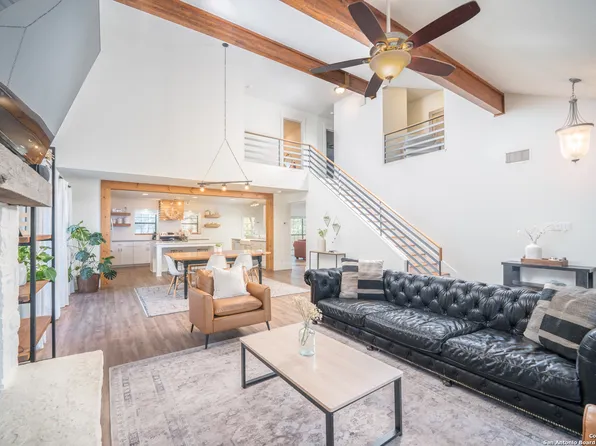 4607 Hawthorn Woods, San Antonio, TX 78249