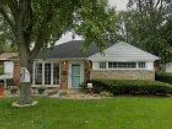 319 Nassau St, Park Forest, IL 60466