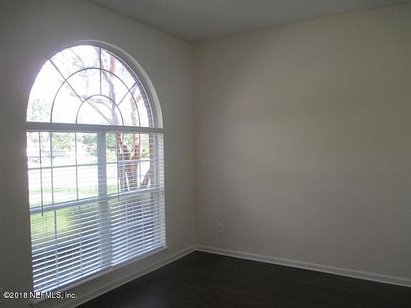 2nd image of 3999 Lake Crest Ter