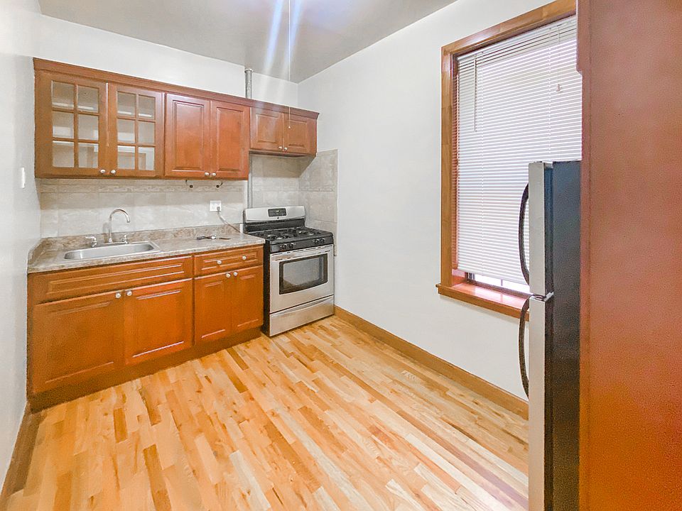 1st image of 49 Clarkson Ave APT 3j