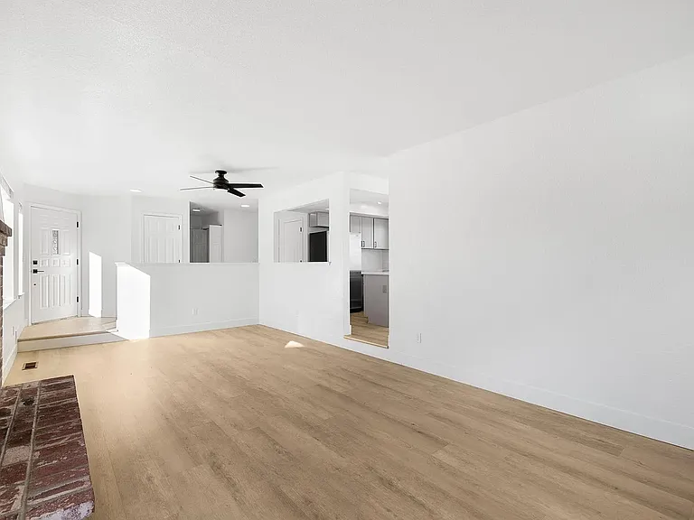 2170 Cobblestone Ct — Photo 23