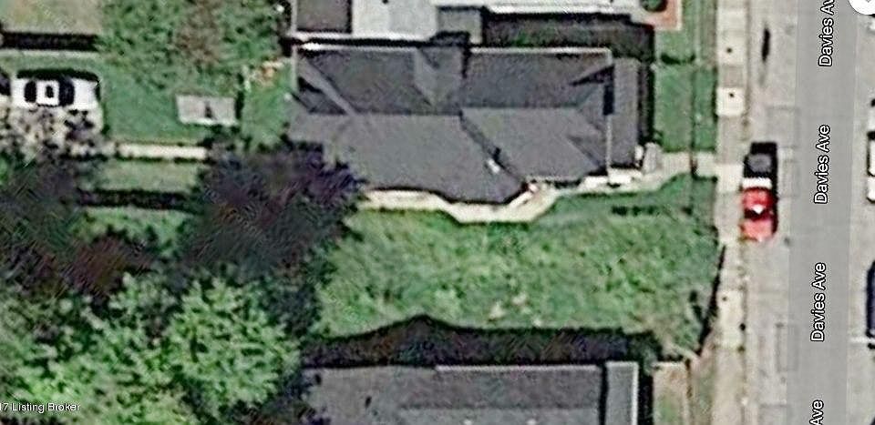 2nd image of 644 Davies Ave