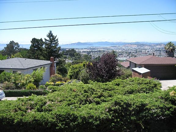 Panoramic Bay, City Bridge view from Master bedroom