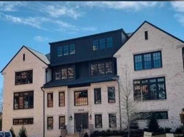 6430 Canopy Dr, Sandy Springs, GA 30328