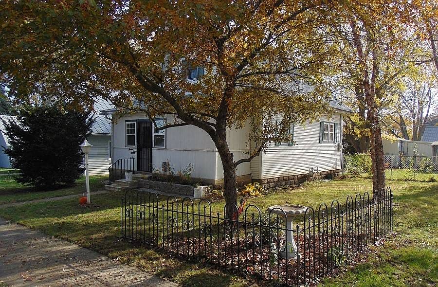 1411 Hobbs St, Sac City, IA 50583 Zillow