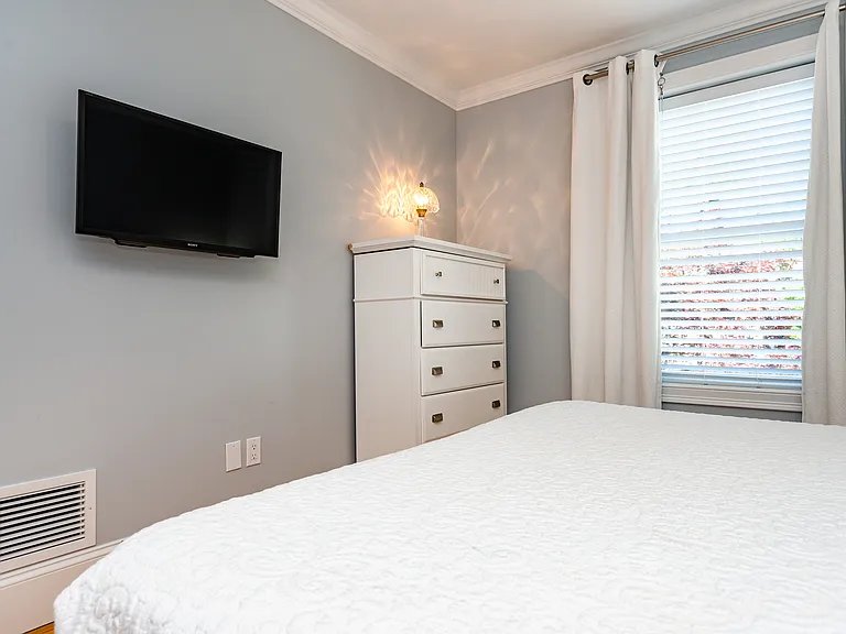 19 Eustis Ave — Photo 33