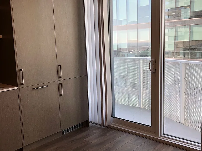100 Harbour St #3911 — Photo 8