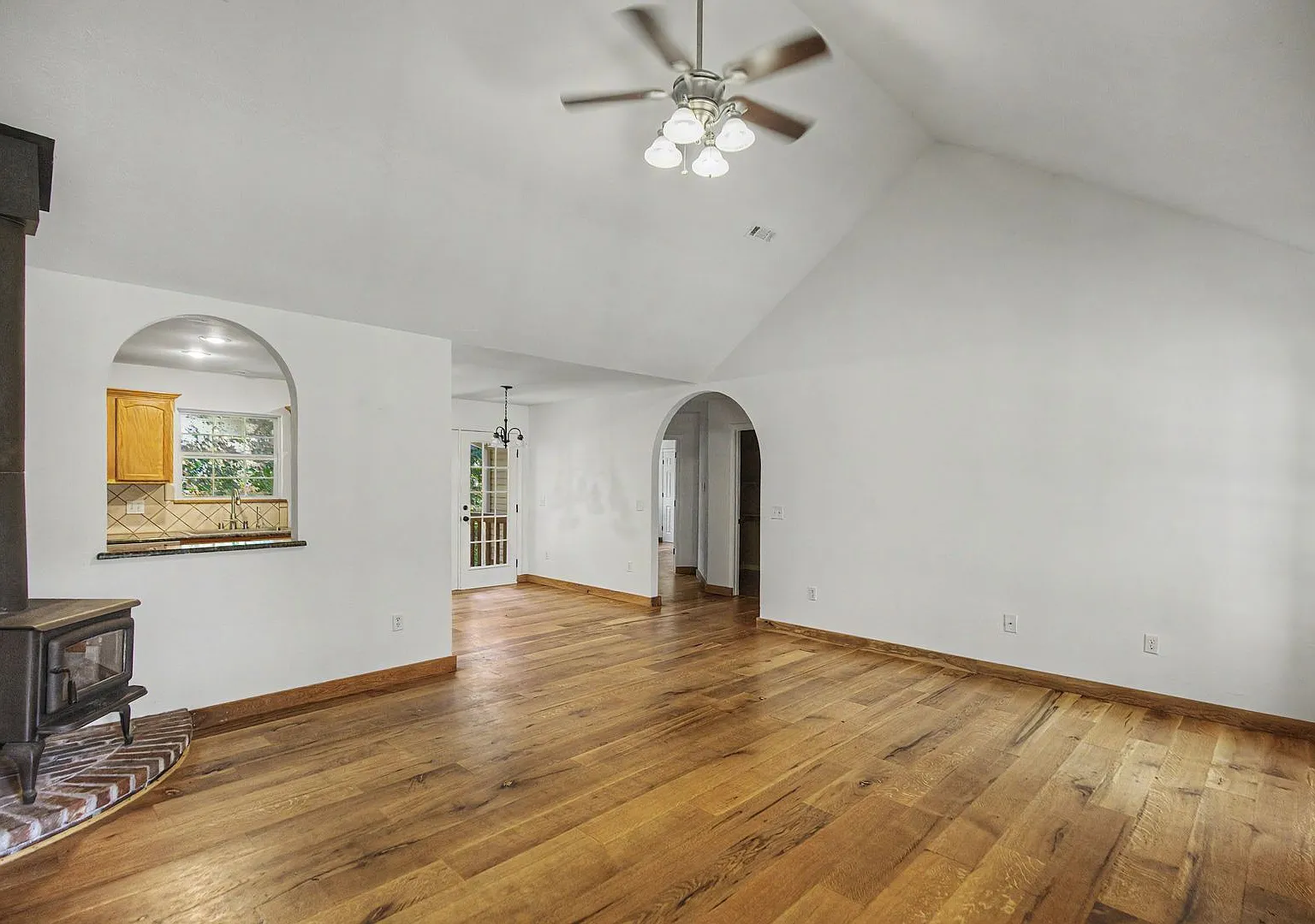 11 Cresswell Lane — Photo 4
