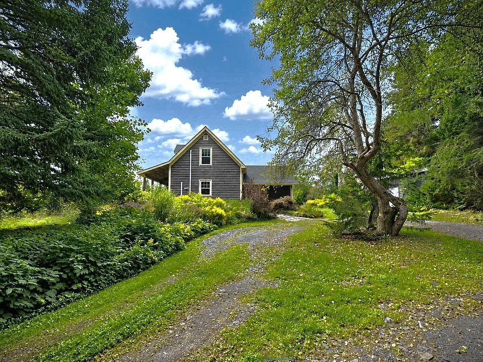 1st image of 1690 New Cumberland Rd