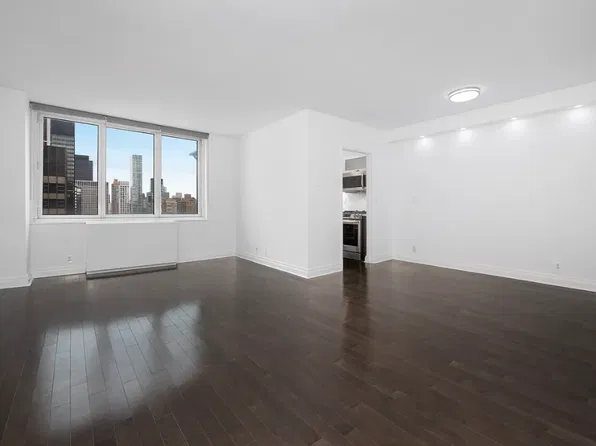212 E 47th St, New York, NY