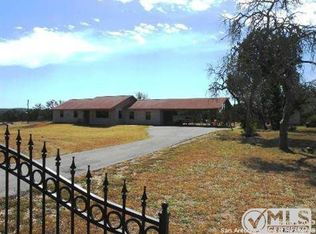 1555 Lakeside Dr, Lakehills, TX 78063