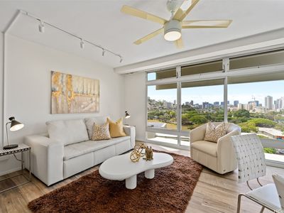 1511 Nuuanu Ave APT 1027, Honolulu, HI, 96817