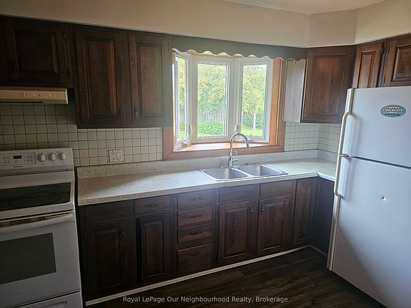 4th image of 1500 Lakeside St