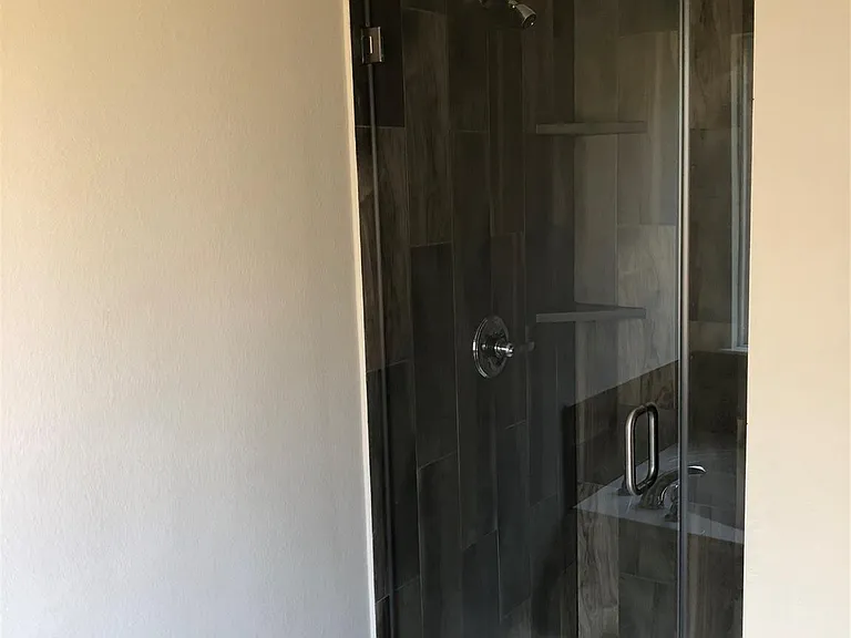 1006 Old Vine — Photo 8