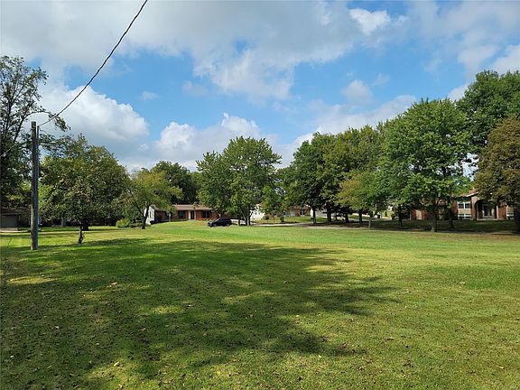 4th image of 3026 Bry Lynn Ct
