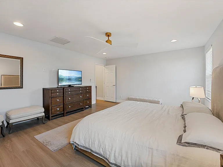 10731 Ivanhoe Ln — Photo 22