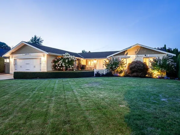 26973 33rd Ave, Langley, BC V4W 3G5