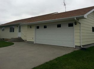 103 S Pine St, Tripp, SD 57376