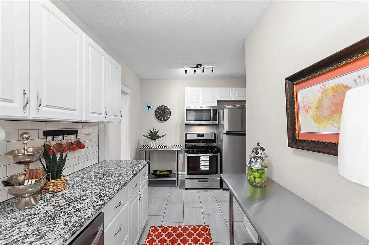 4459 Russell Blvd — Photo 3