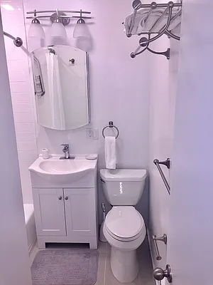 Rented by Compass | media 14