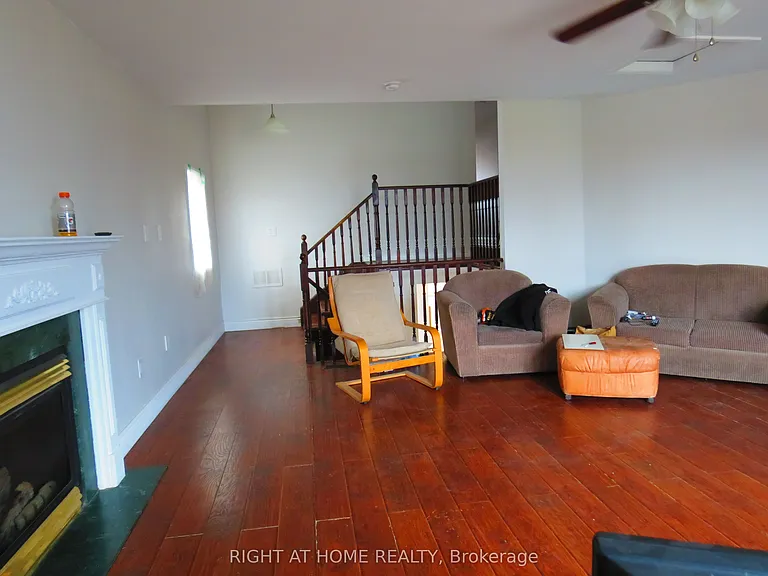 302 Stanley St — Photo 11