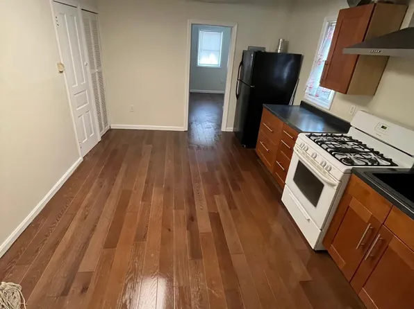 1162 S 15th St Floor 2, Philadelphia, PA 19146