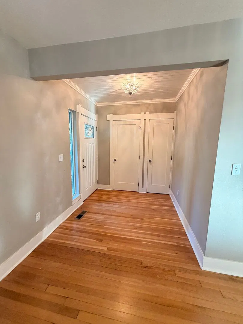 *1/2 Month Free* Spacious 4-Bed/3.5 Bathrooms Off Street Parking And Central Air! S. Portland — Photo 3
