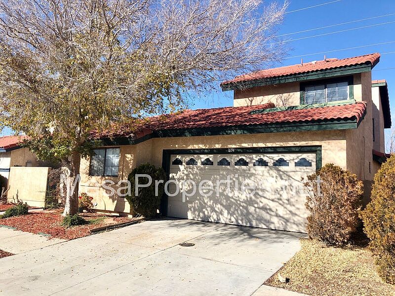 1st image of 16194 Jasmine St