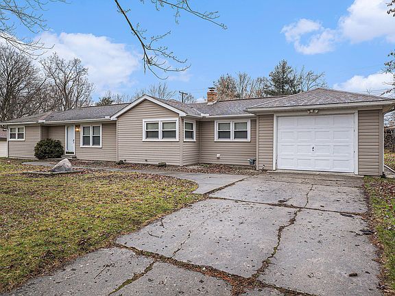 4th image of 110 Sterling Dr