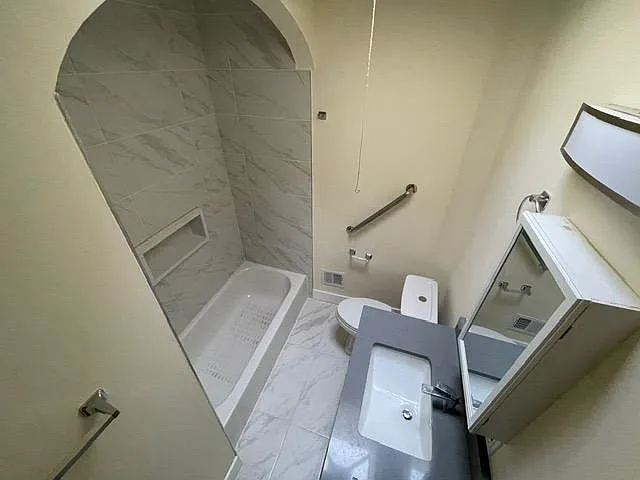 3920 Fairview Ave — Photo 8