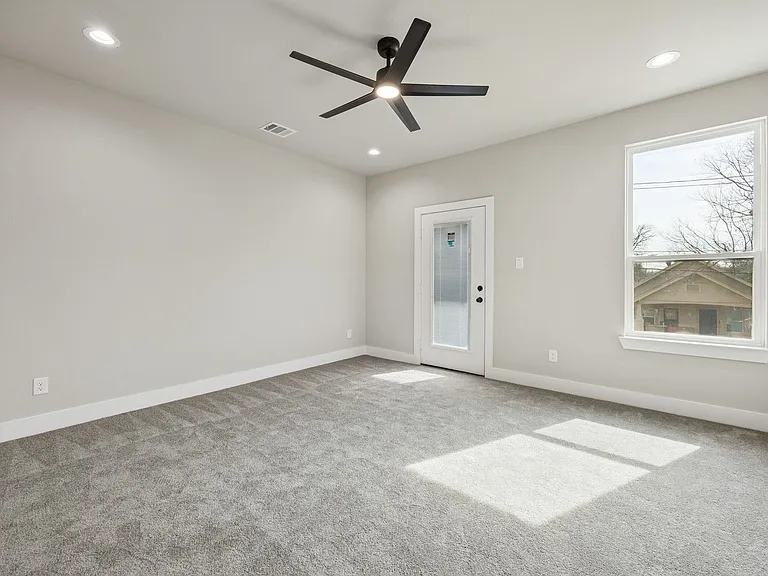 3703 York St — Photo 13