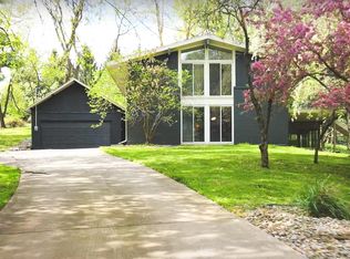 340 Glen Oak Dr NW, Grand Rapids, MI 49544