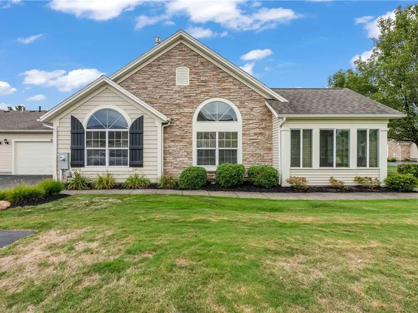 165 Maryview Dr, Webster, NY 14580