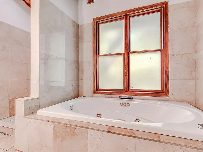 208 Westhaven Dr — Photo 19