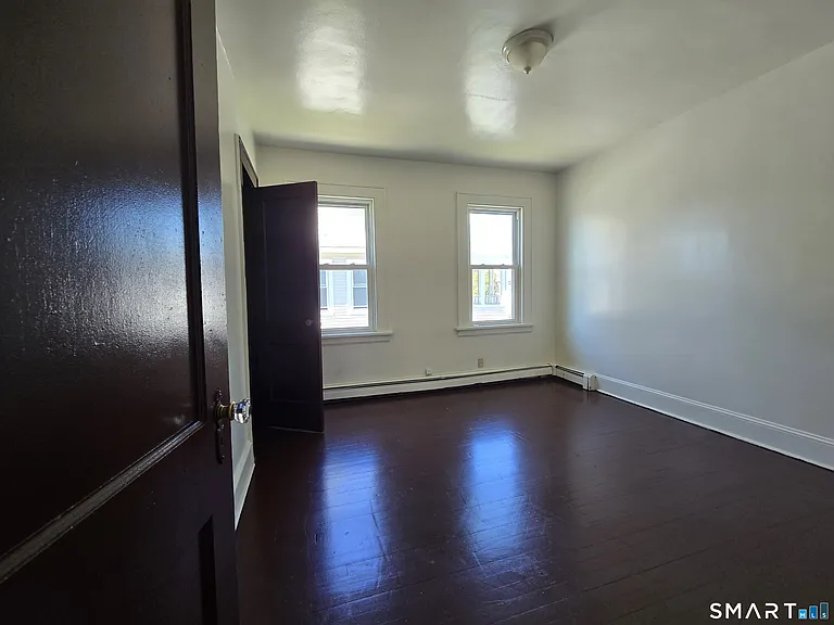 125 Hollister Ave — Photo 7