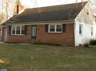 6 Holly Dr, Douglassville, PA 19518