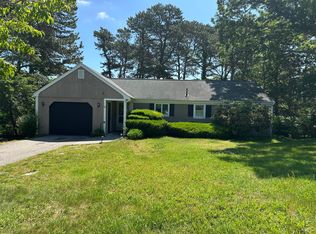 10 Freeman Rd, Yarmouth Port, MA 02675
