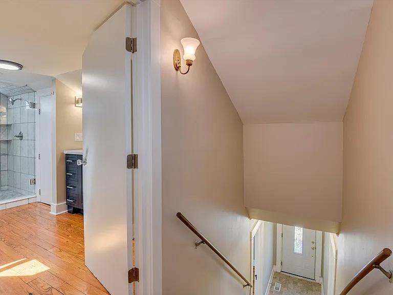 126 Horry St SE — Photo 28