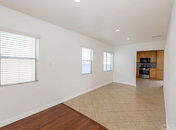 5th image of 5035 W 129th St