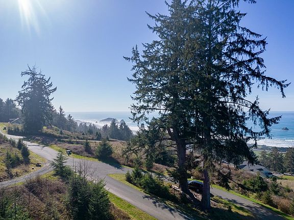 2nd image of 105 Ridge Rd #105