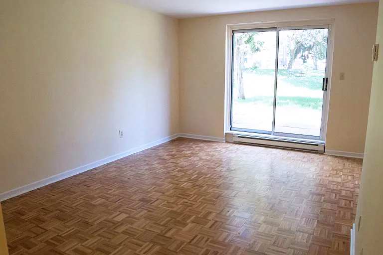2020 Barsuda Dr #2025 — Photo 6