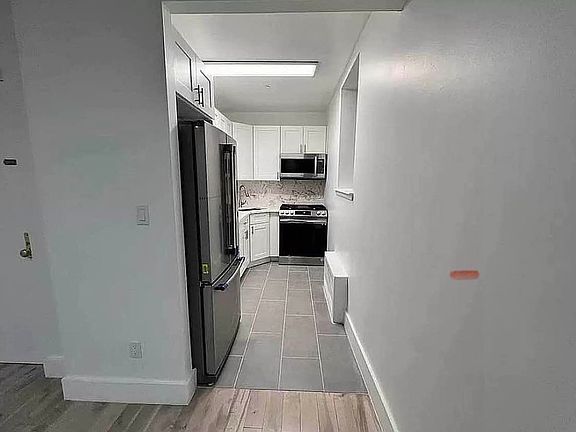 2nd image of 3 W 137th St #1G