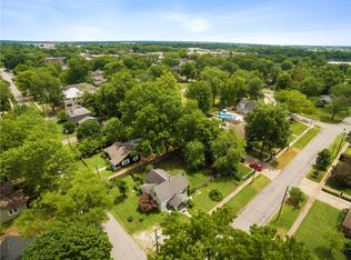 301 SW East St, Bentonville, AR 72712