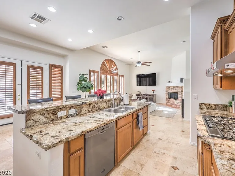 305 Onyx Crest St — Photo 13