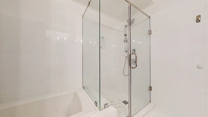 Rented by Bond New York | media 71