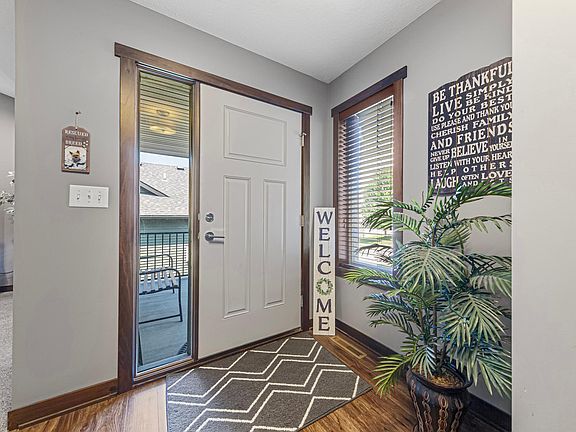4th image of 1285 Turnberry Dr SE