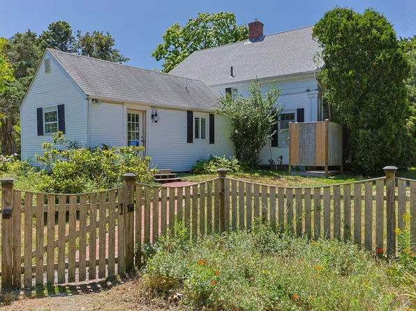 20 Aunt Debbys Road, Dennis Port, MA 02639