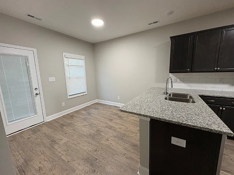 2026B Progress St — Photo 8