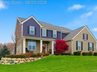 283 Westbrooke Dr, Oakland, MI 48363
